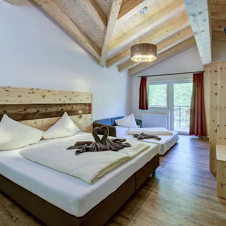 بيرغ ياغا ألم زيل أم سي